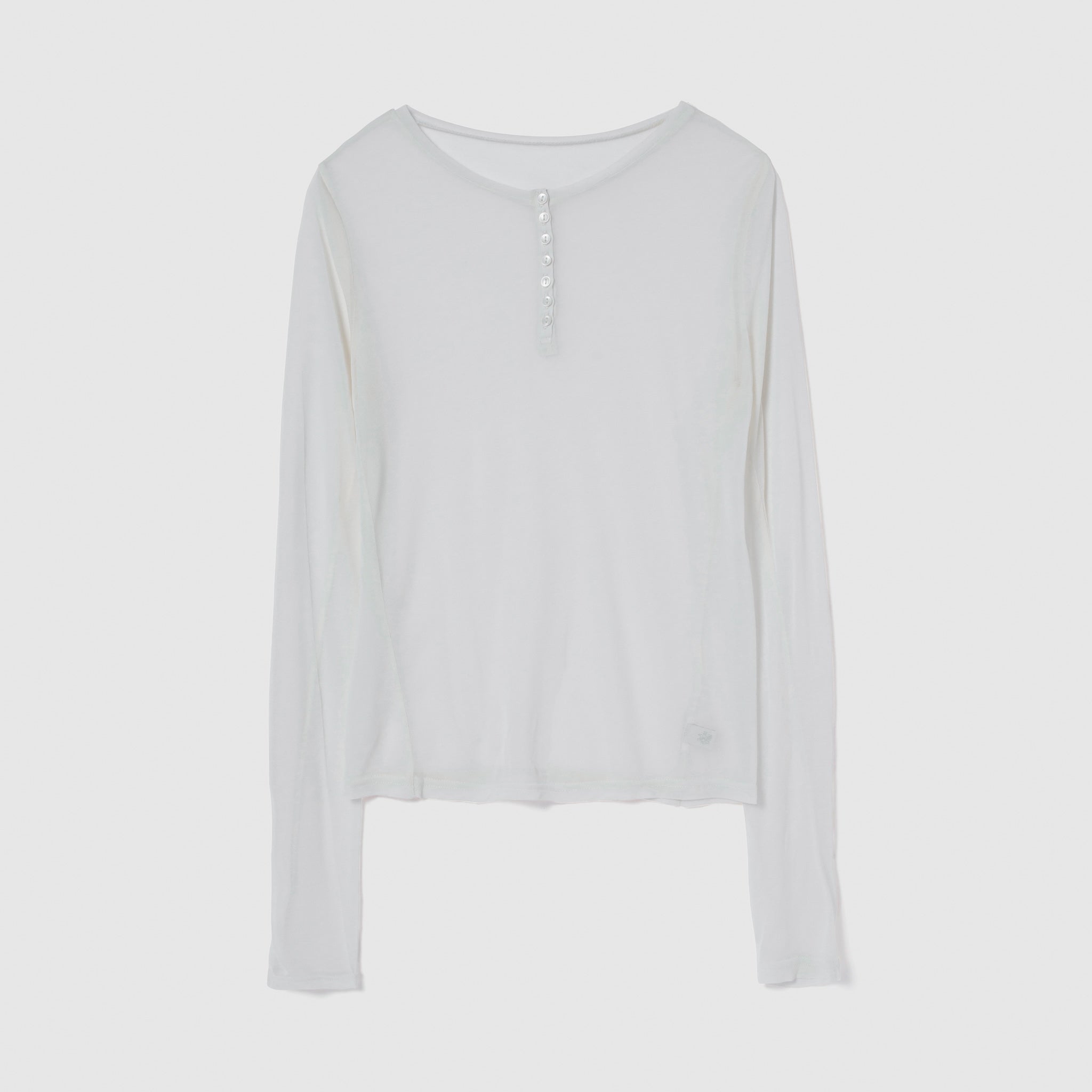 Noble silkヘンリーネックトップス