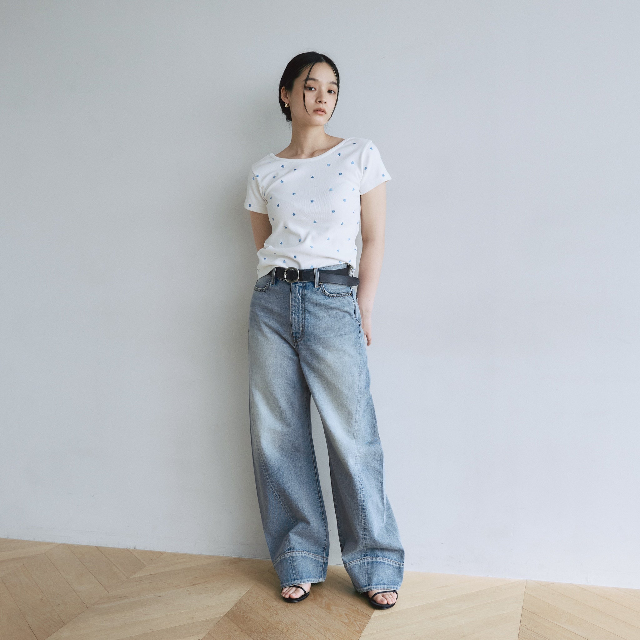 Heart emb back open RIBトップス