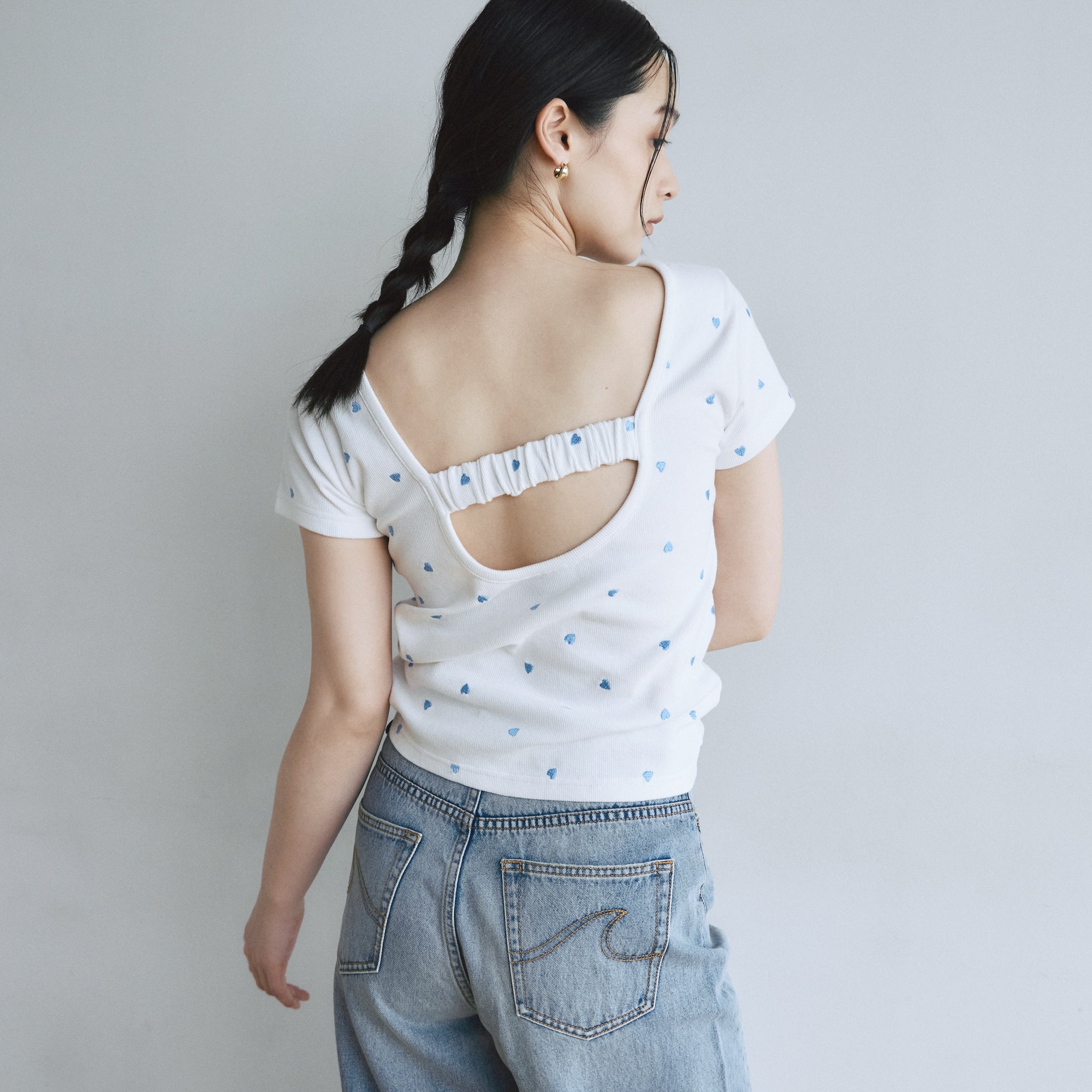 Heart emb back open RIBトップス