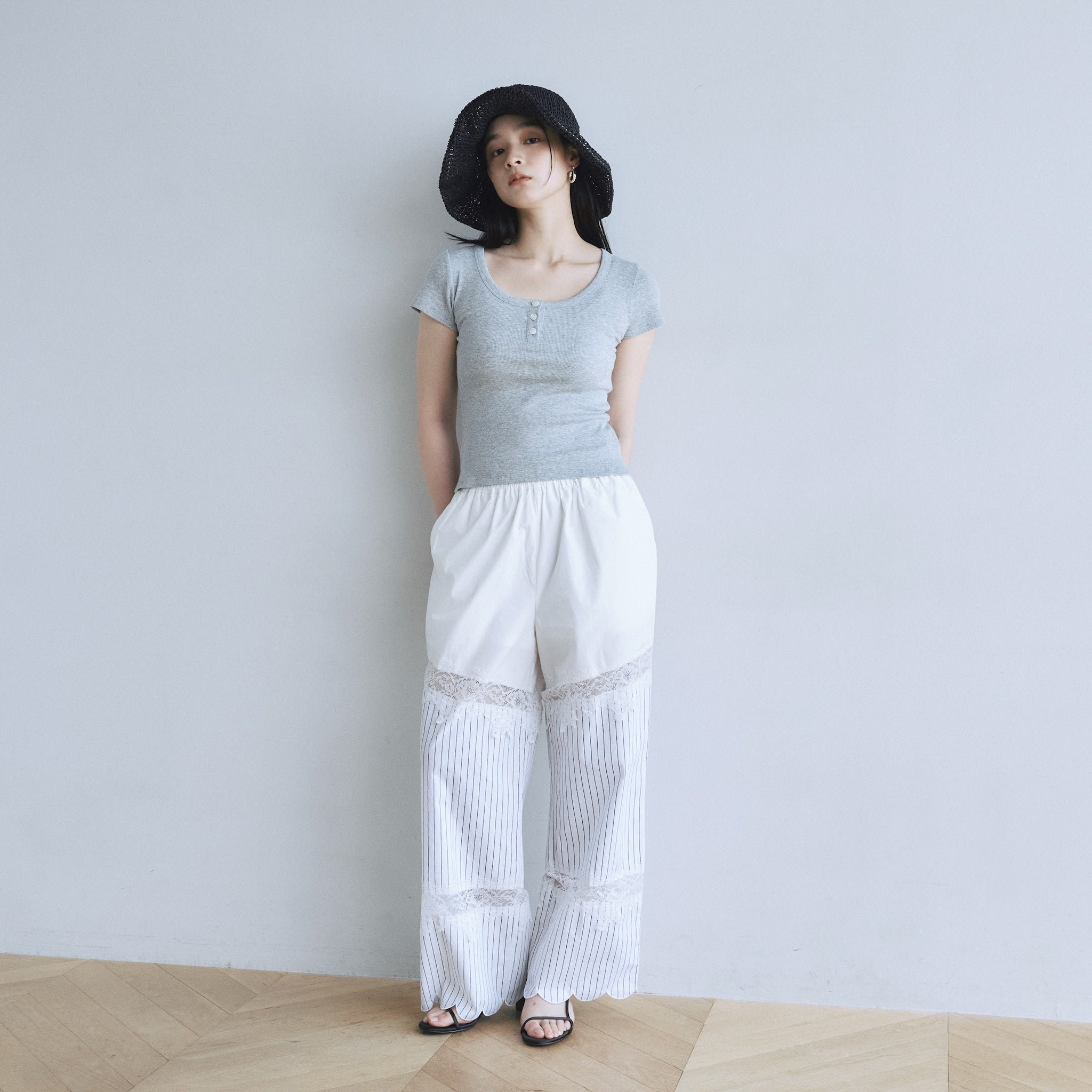 Henley neck half sleeve top