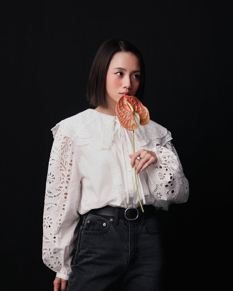 collab Double-collar Cutwork Blouse