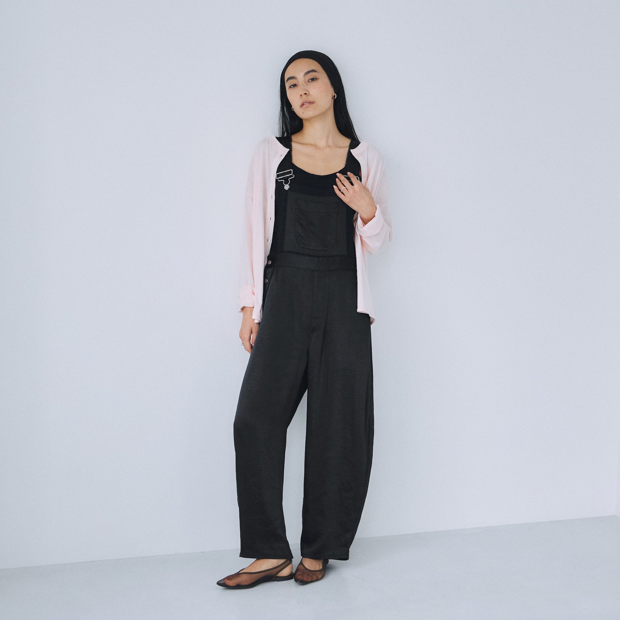 バレルレッグサテンサロペット