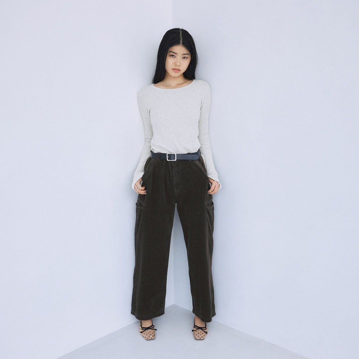Leg pocket corduroy pants