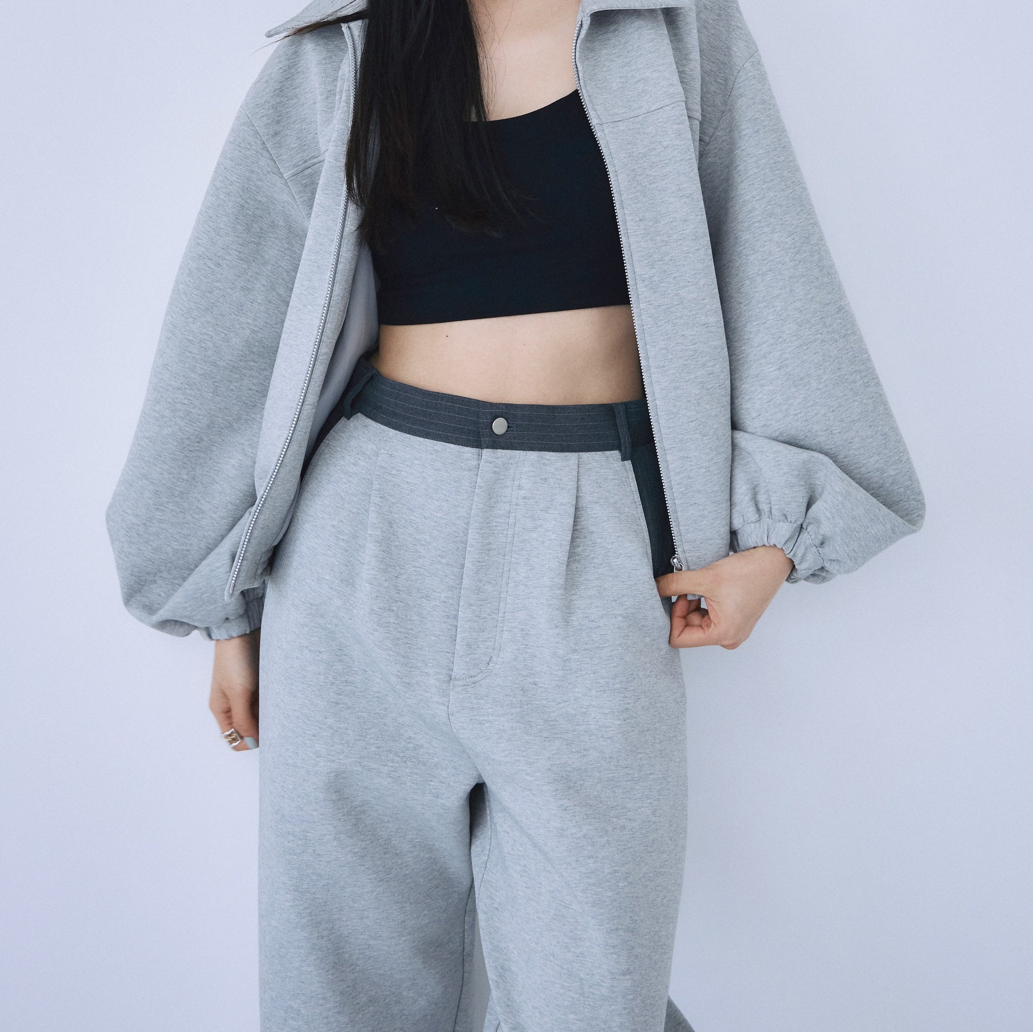 Switching cardboard tuck pants