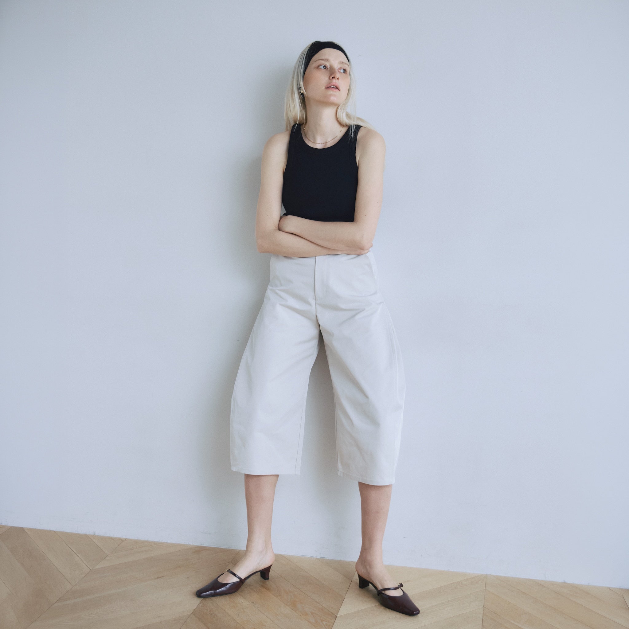Side-Tuck Cropped Cocoon Pants