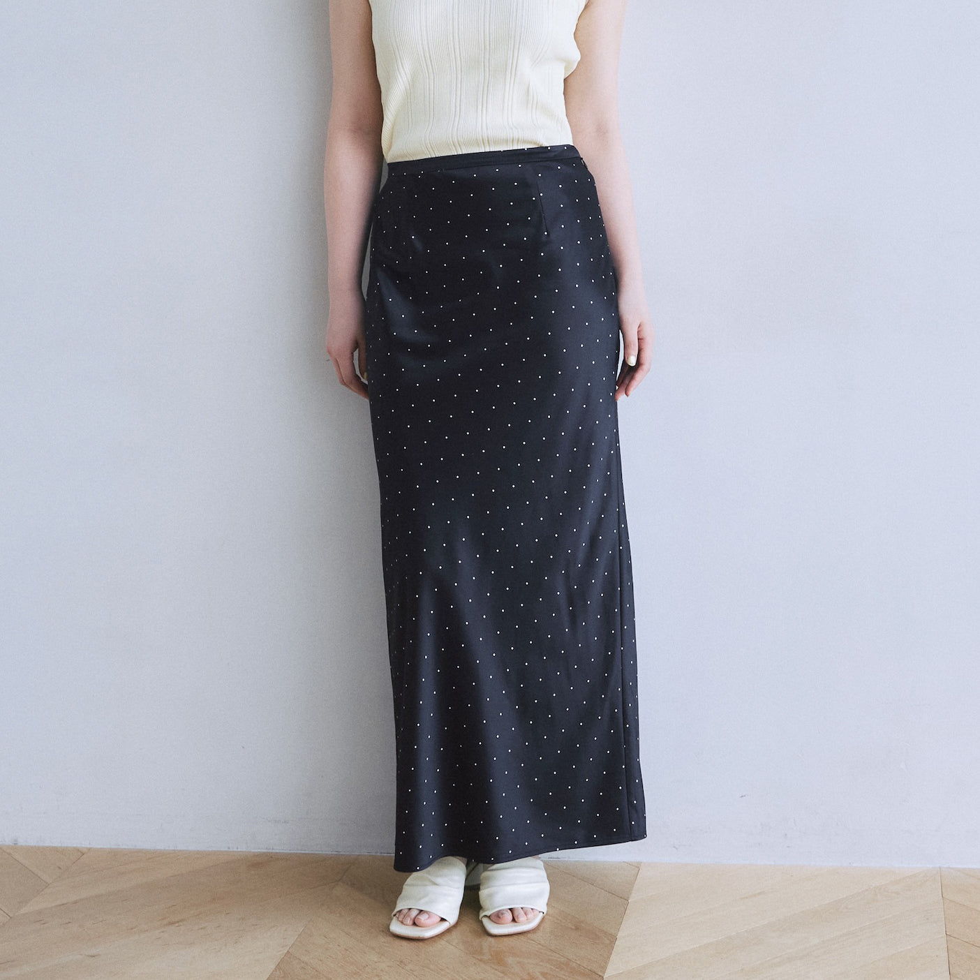PIN DOT satin skirt
