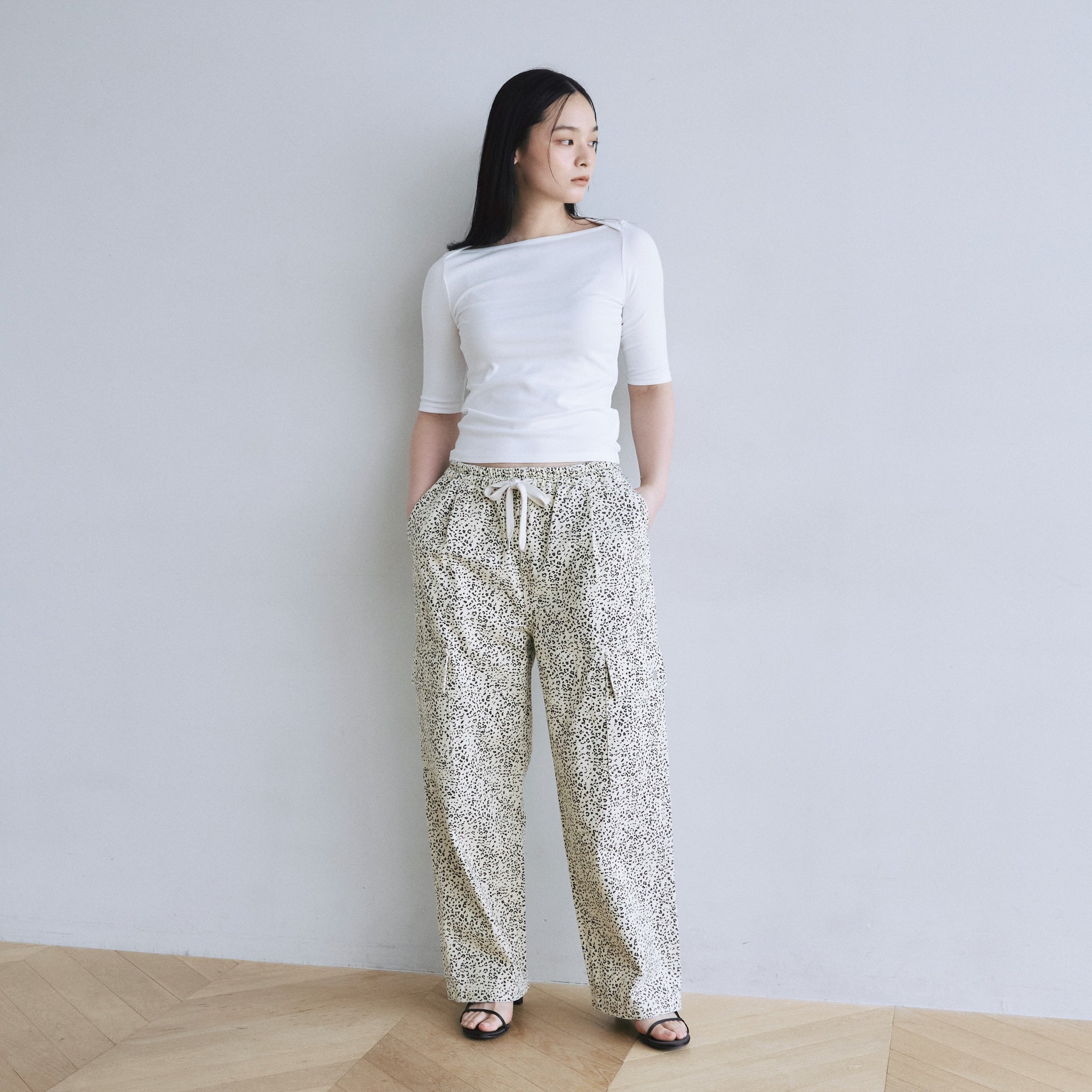 ライトCanvasカーゴストレートパンツ