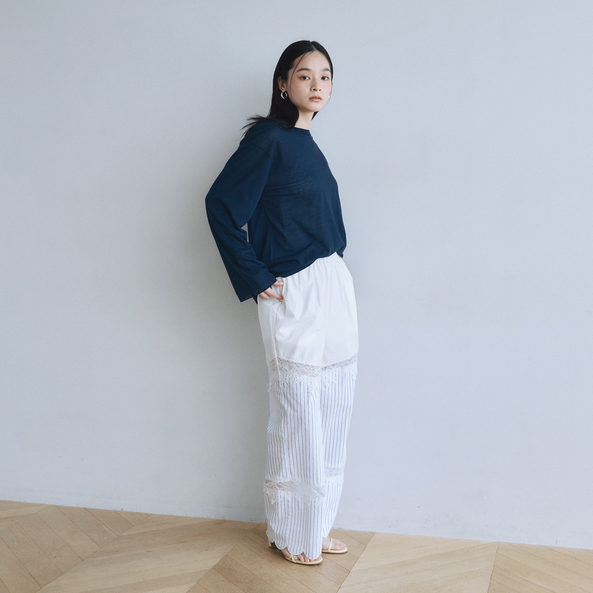 Lace docking scallop relax pants