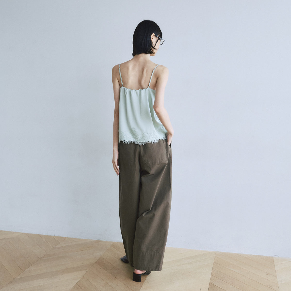 Narrow Waist Cotton Barrel Pants
