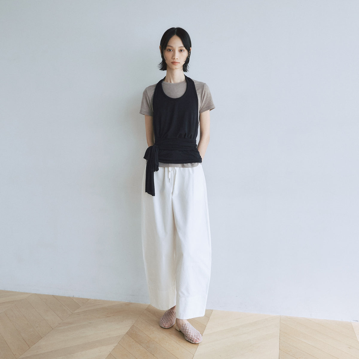 Narrow Waist Cotton Barrel Pants