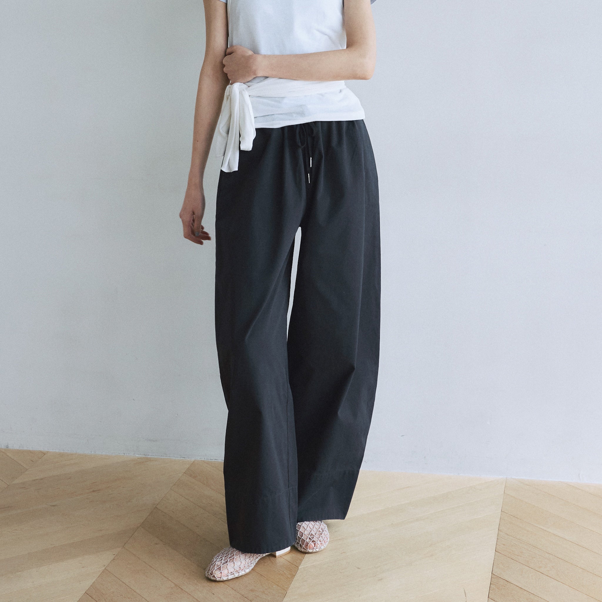 Narrow waistコットンバレルパンツ
