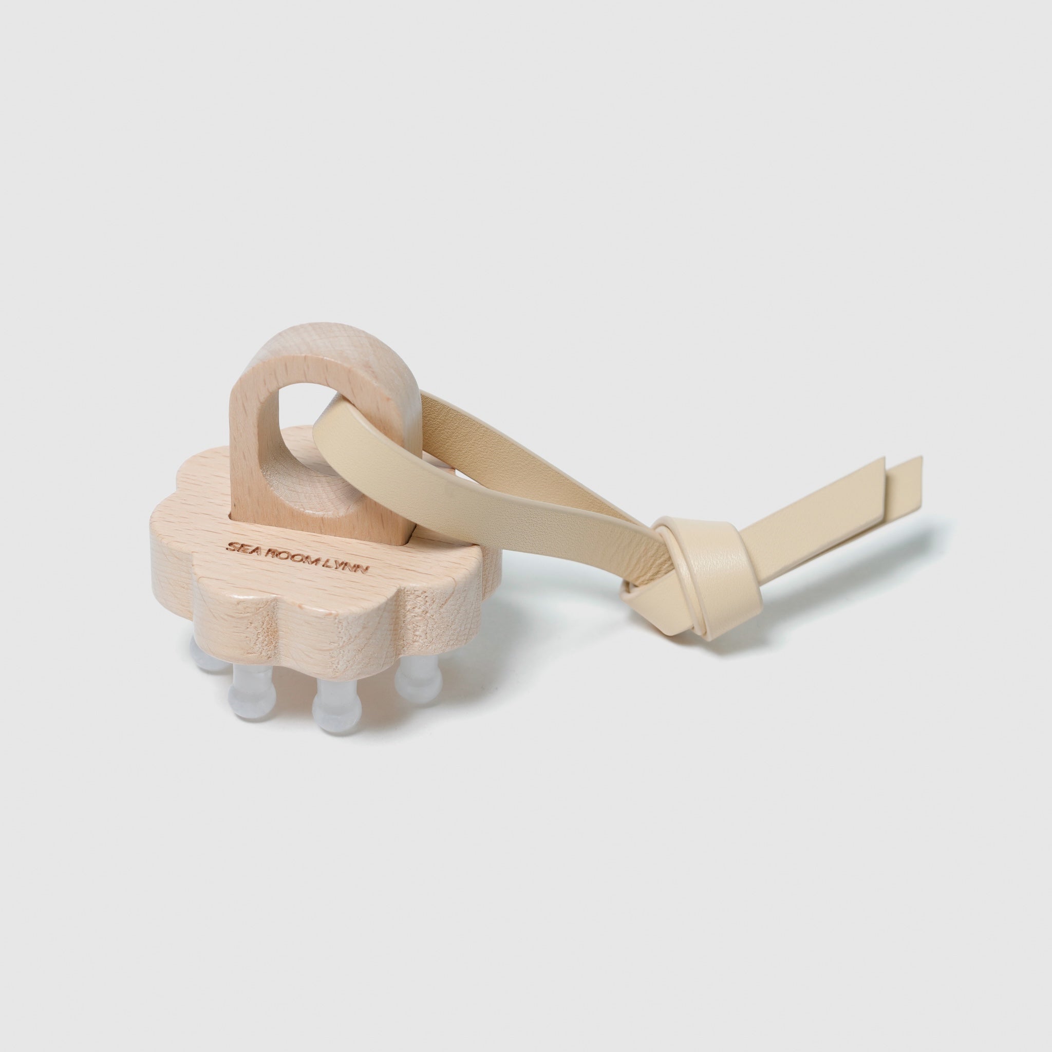 STONE KASSA FLOWER CHARM