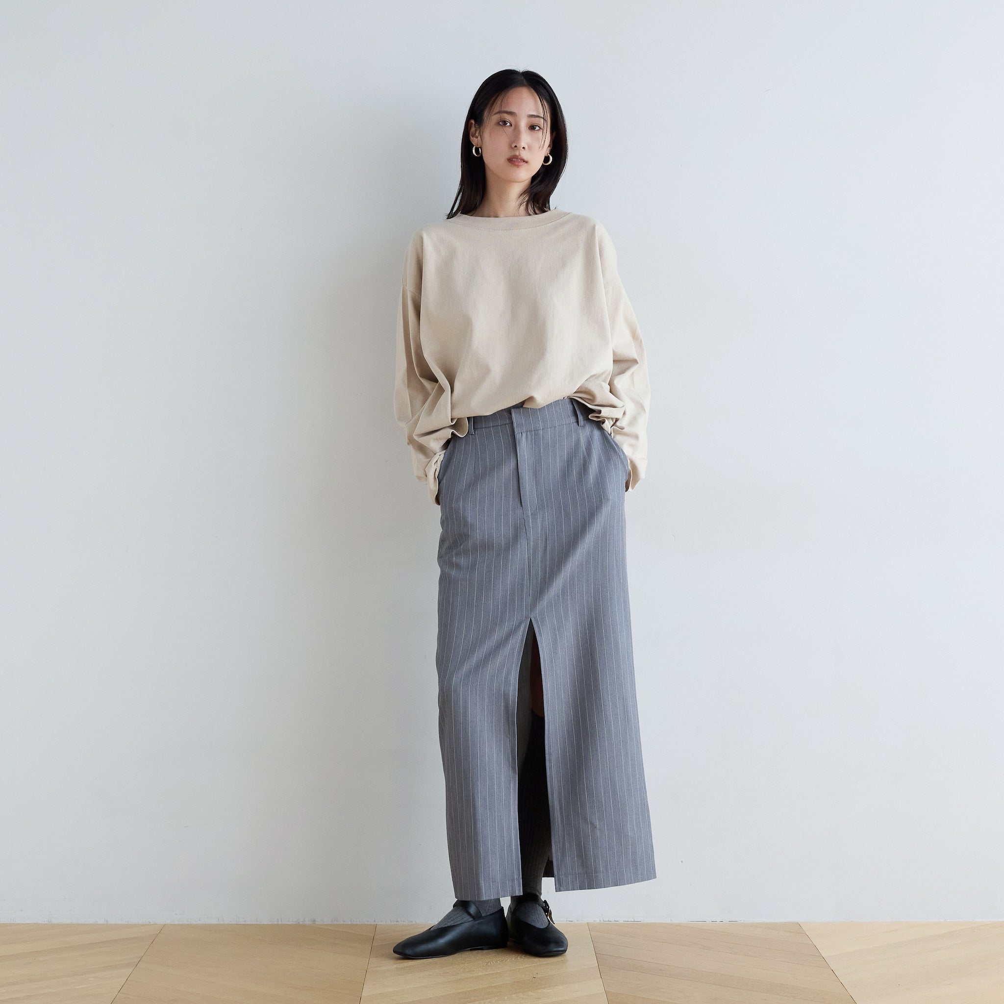 Waist asymmetry スリットスカート