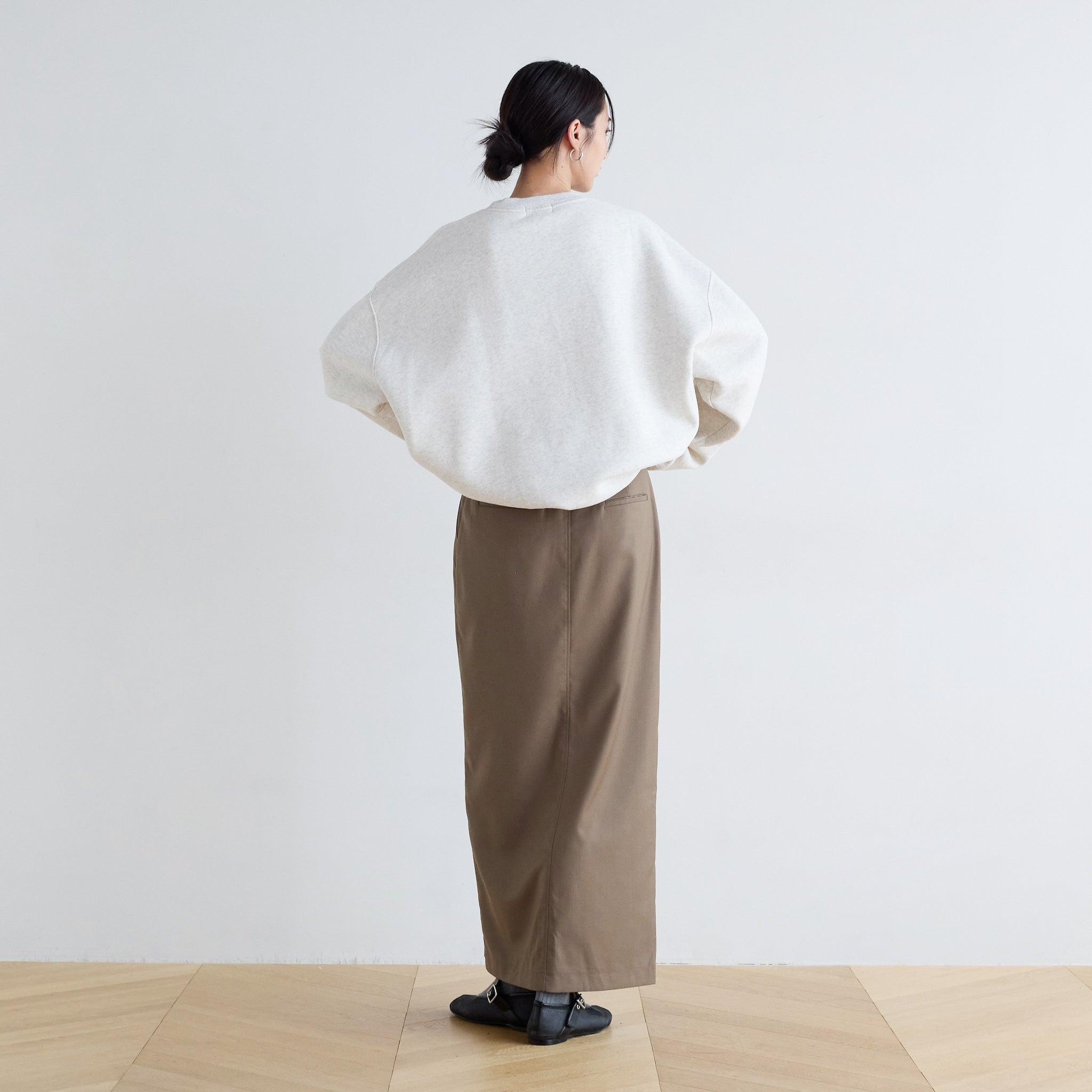 Waist asymmetry スリットスカート