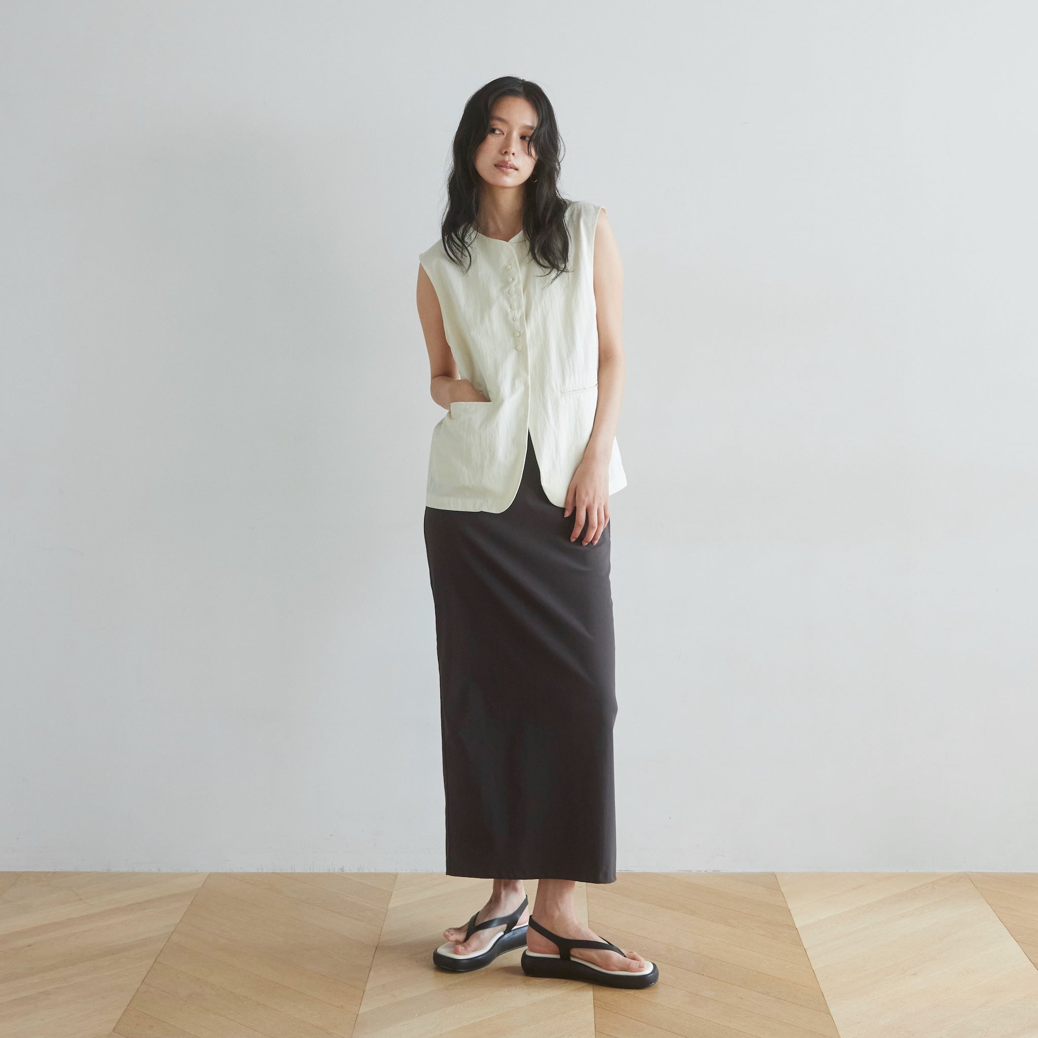 MATERIAL MEDIUMシャツベスト
