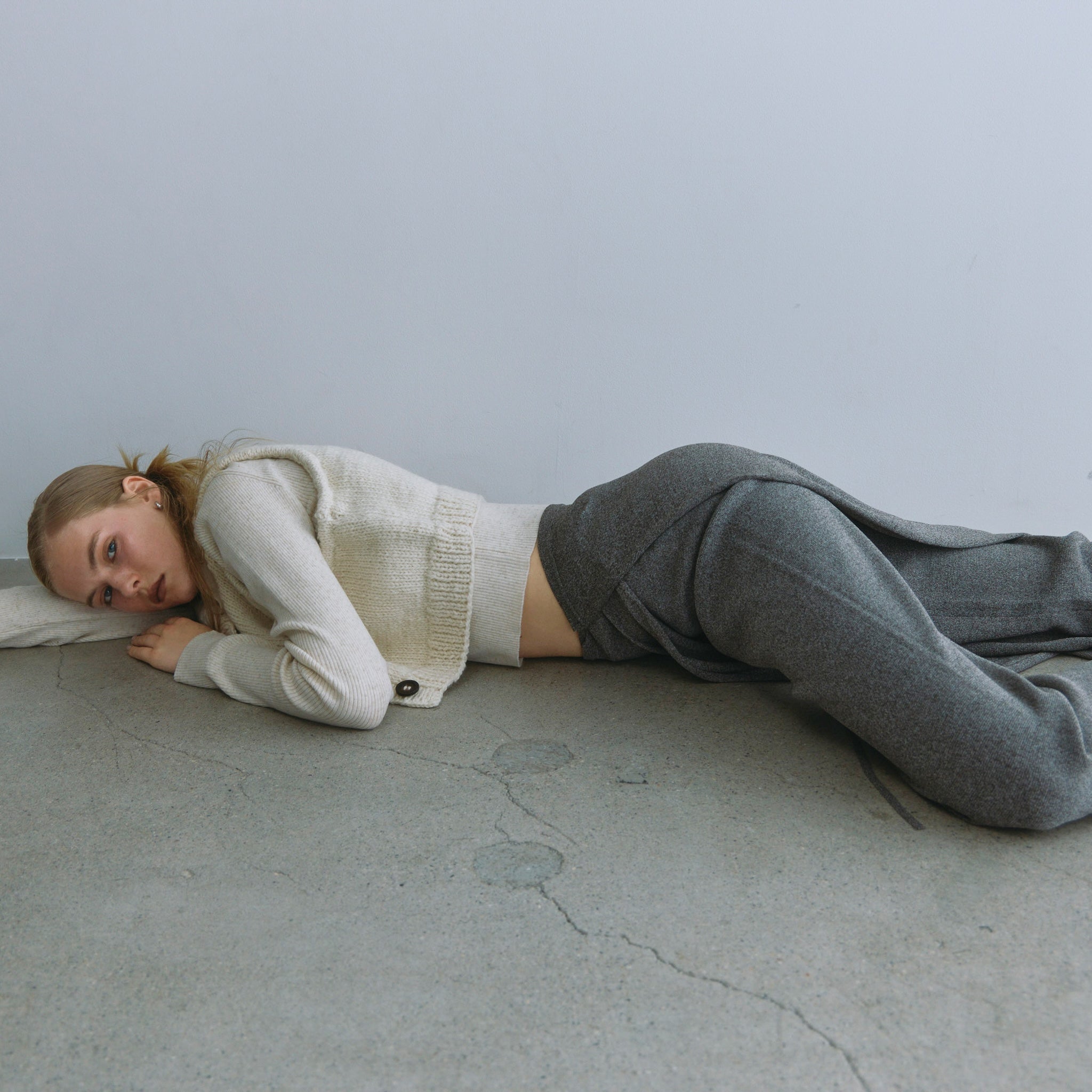 Wrap scarf knit pants