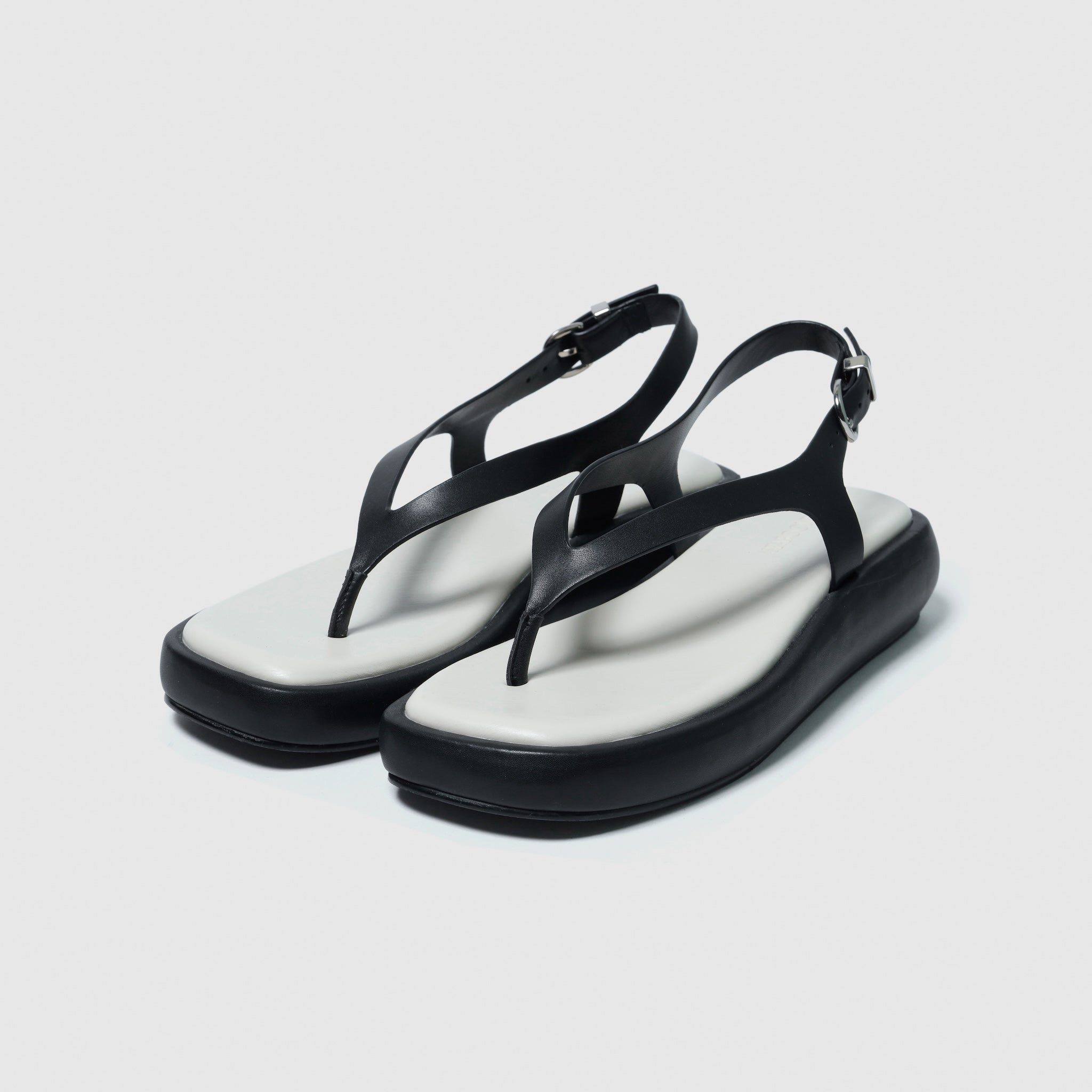 シールームリン　カーブラインサンダル ブラック　S SHOES