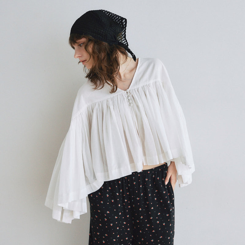 Gathered volume airy top