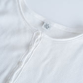 Vintage-like honeycomb henley top