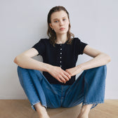 Vintage-like honeycomb henley top