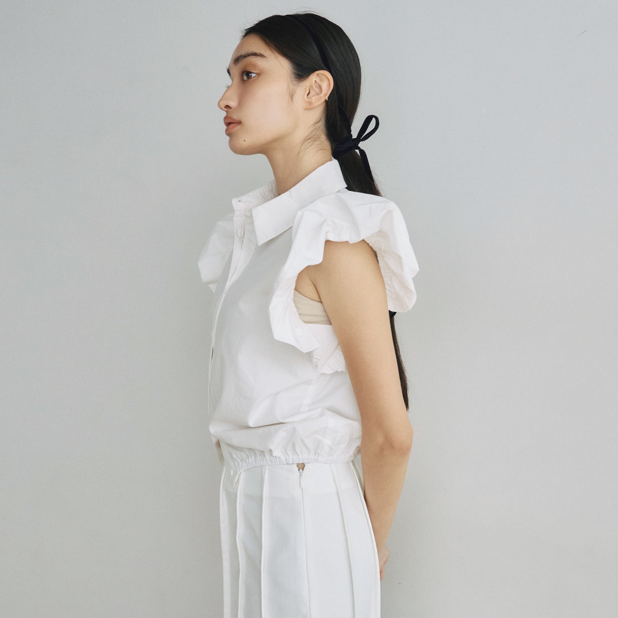 Frill Sleeveラウンドヘムシャツ