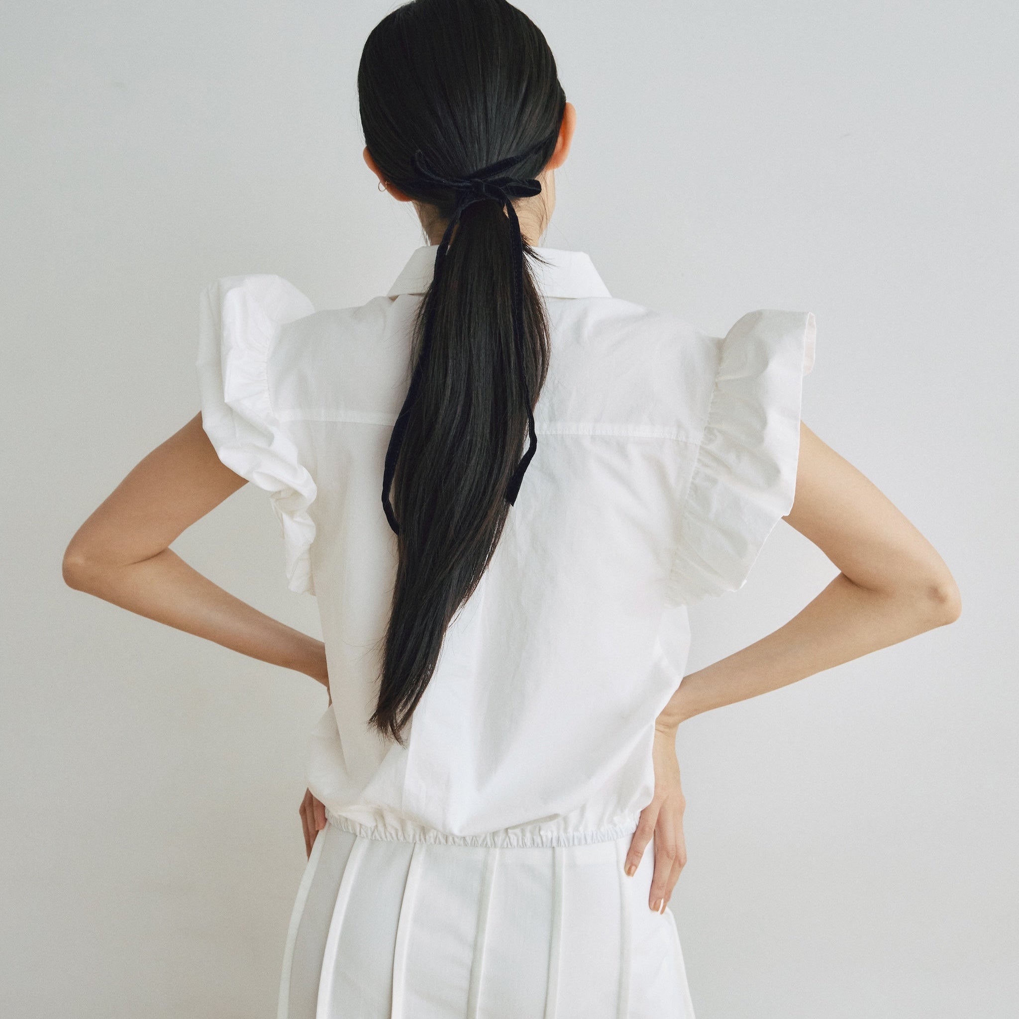 Frill Sleeveラウンドヘムシャツ