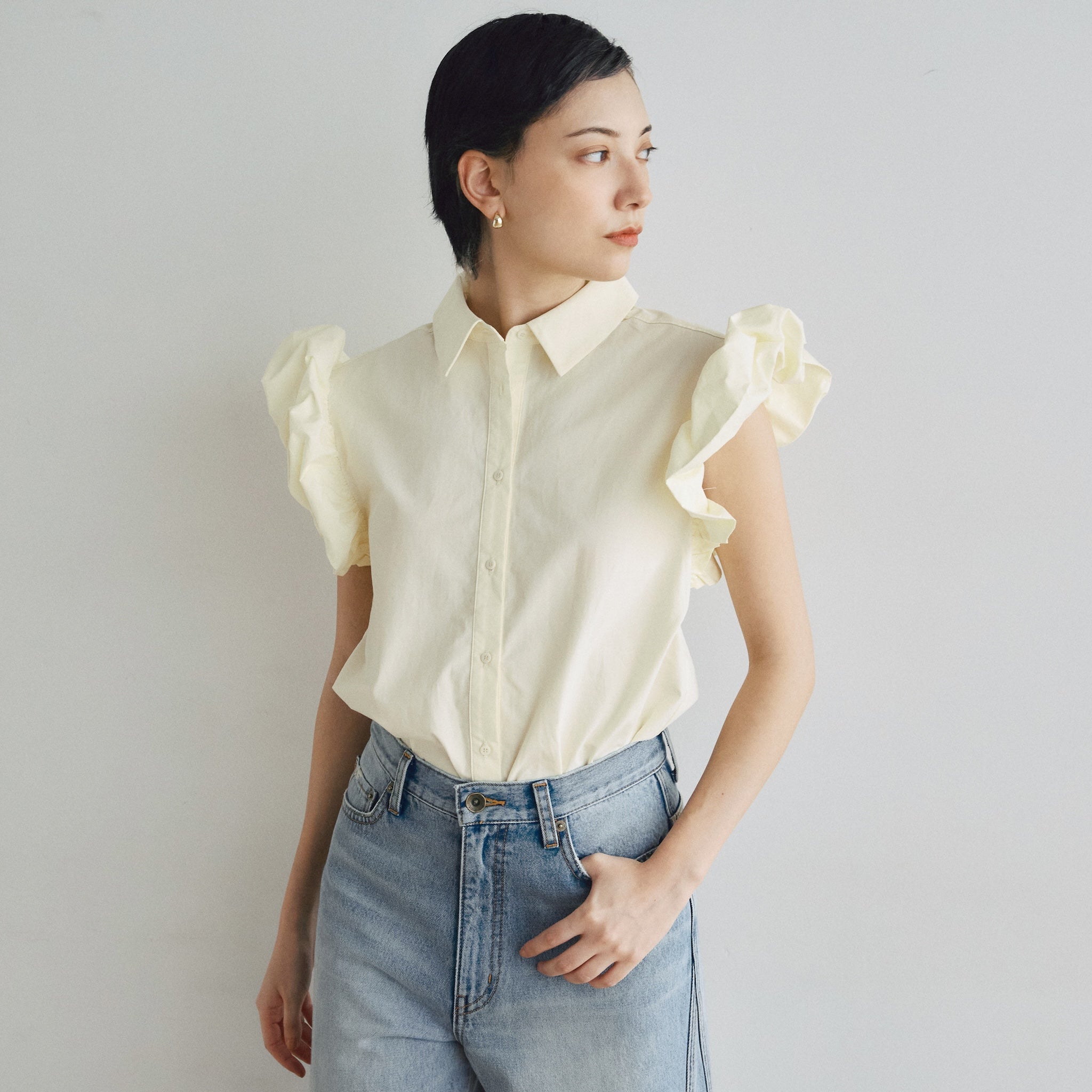 Frill Sleeveラウンドヘムシャツ