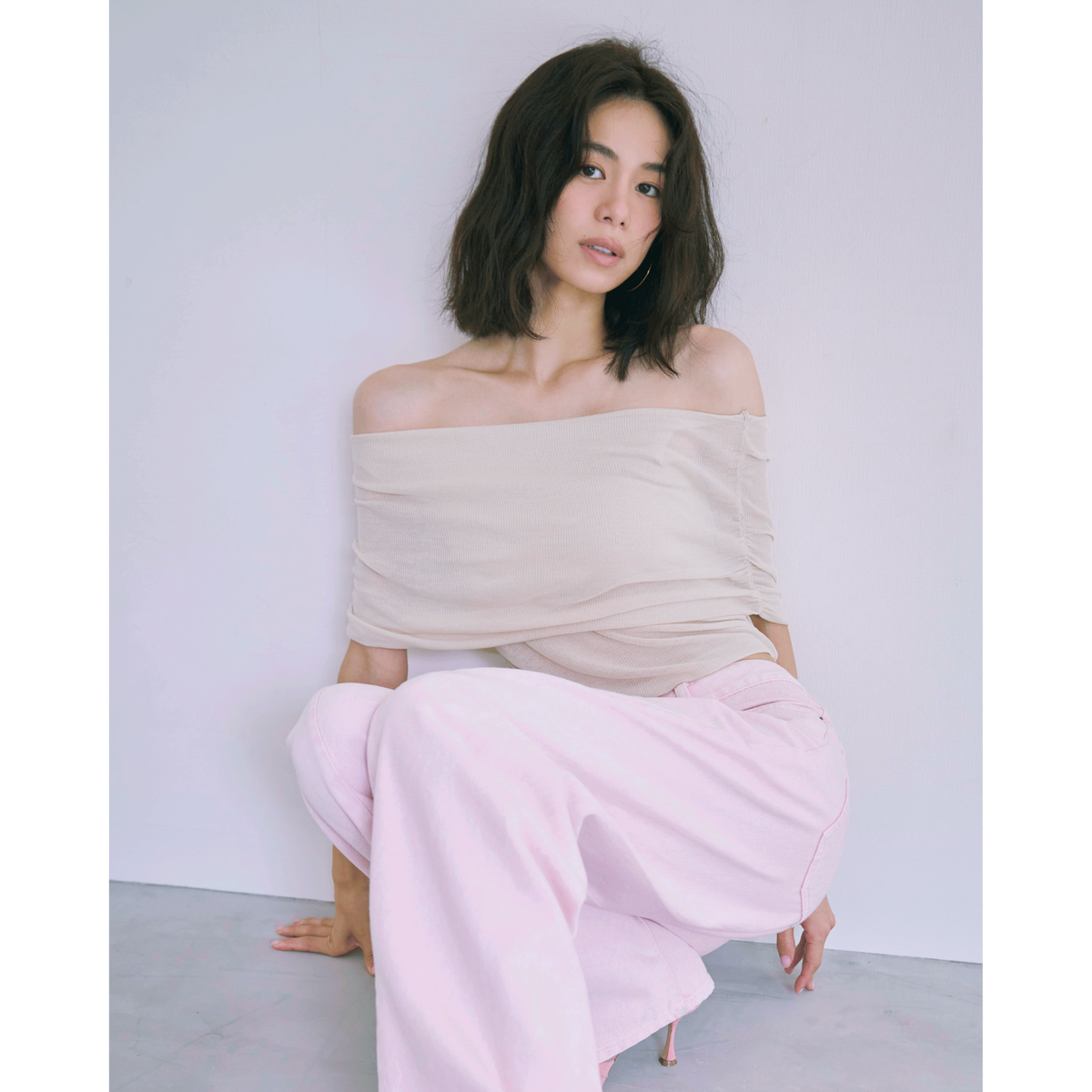 FineYarn RIB Knit Off-the-Shoulder Top