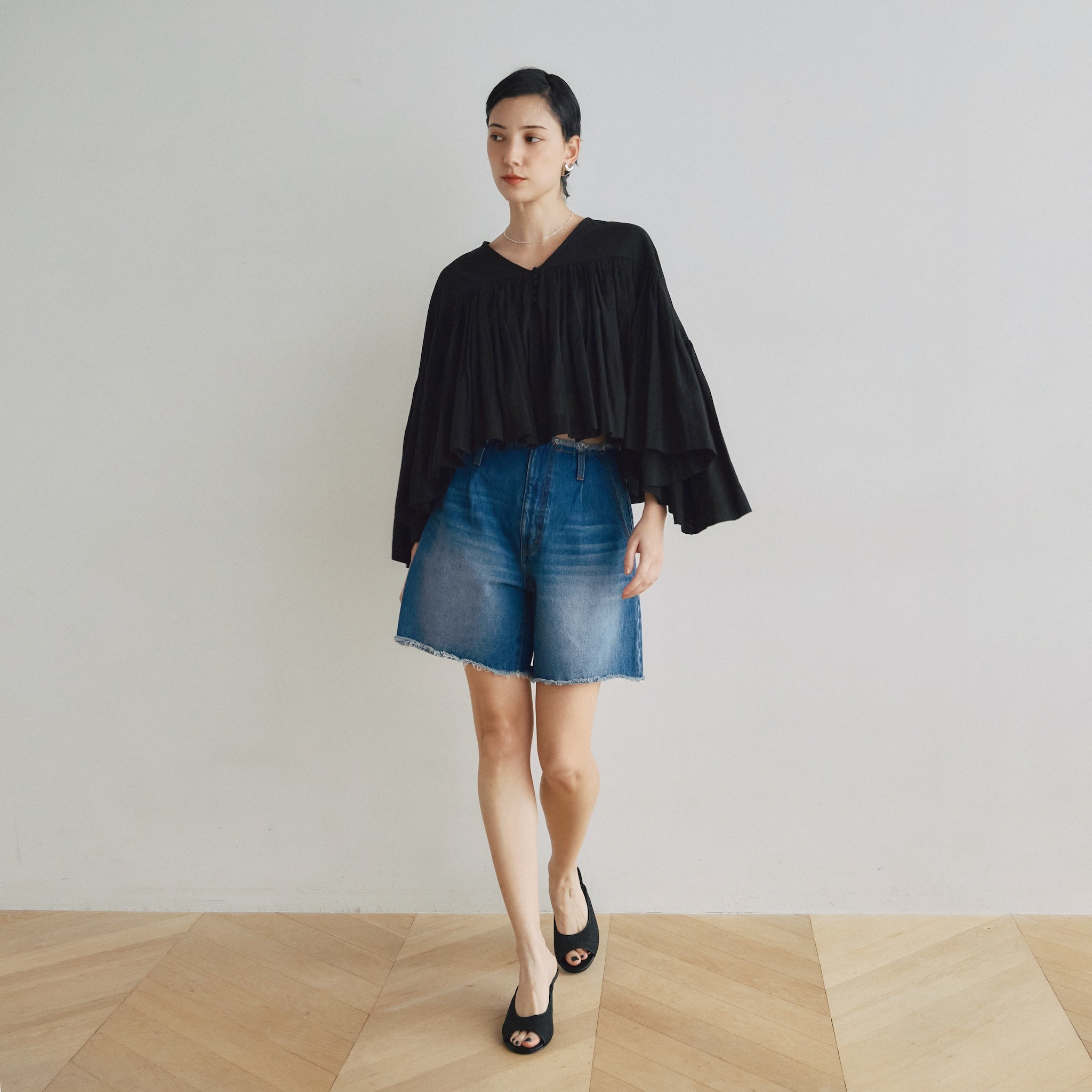 カットオフDenim tuckハーフパンツ