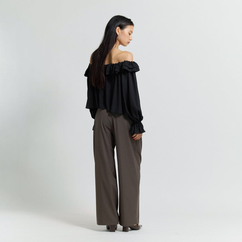 Deep Tuck Stretch Wide Pants