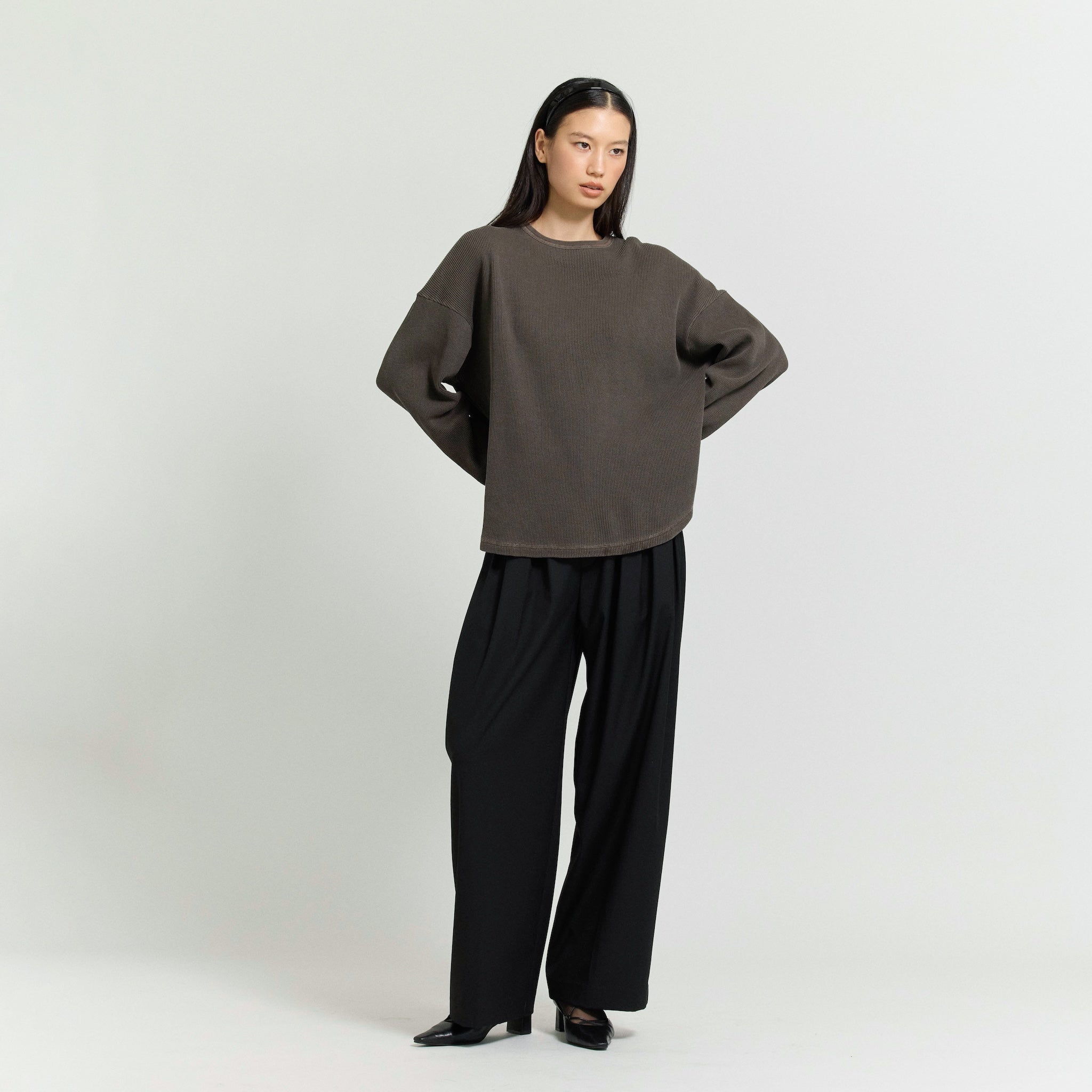 Deep Tuckストレッチワイドパンツ