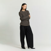 Deep Tuck Stretch Wide Pants