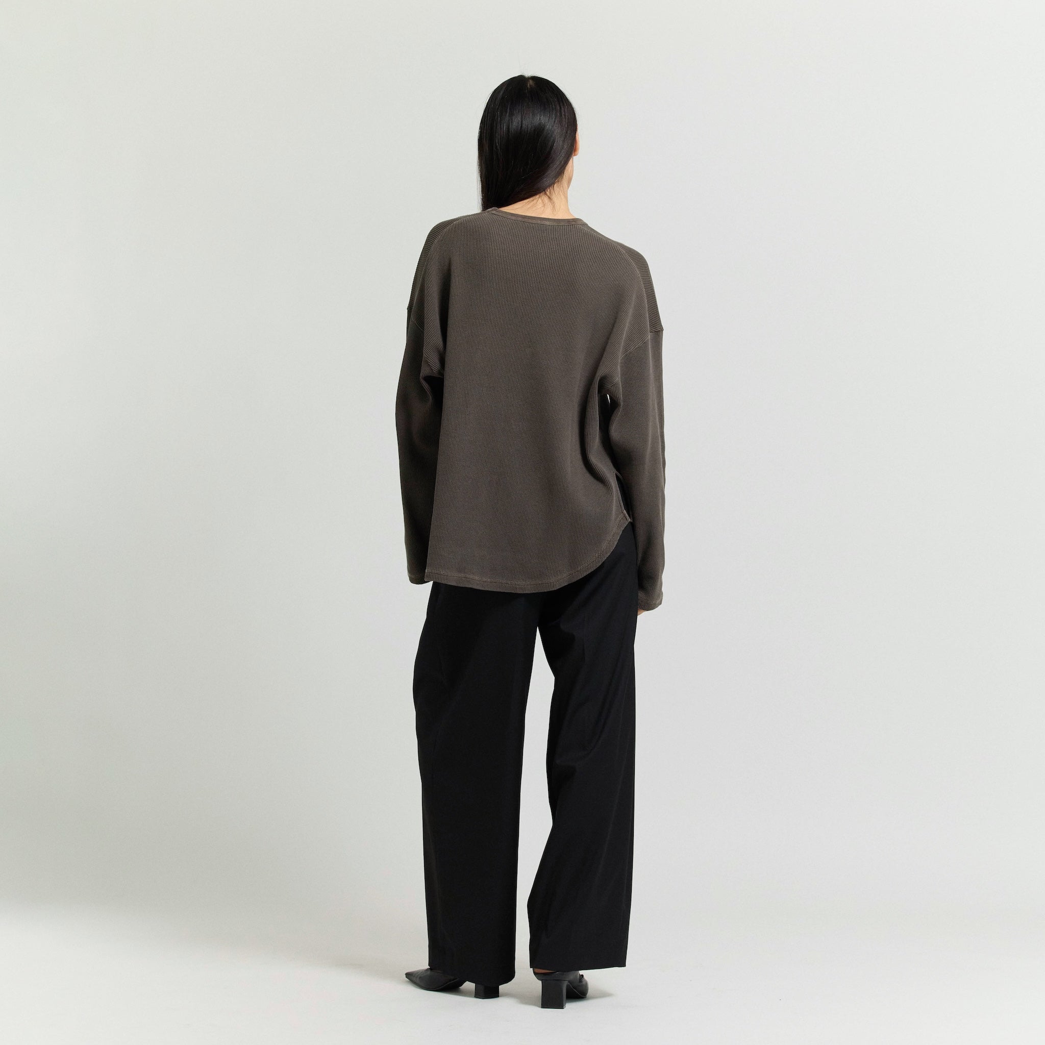 Deep Tuckストレッチワイドパンツ
