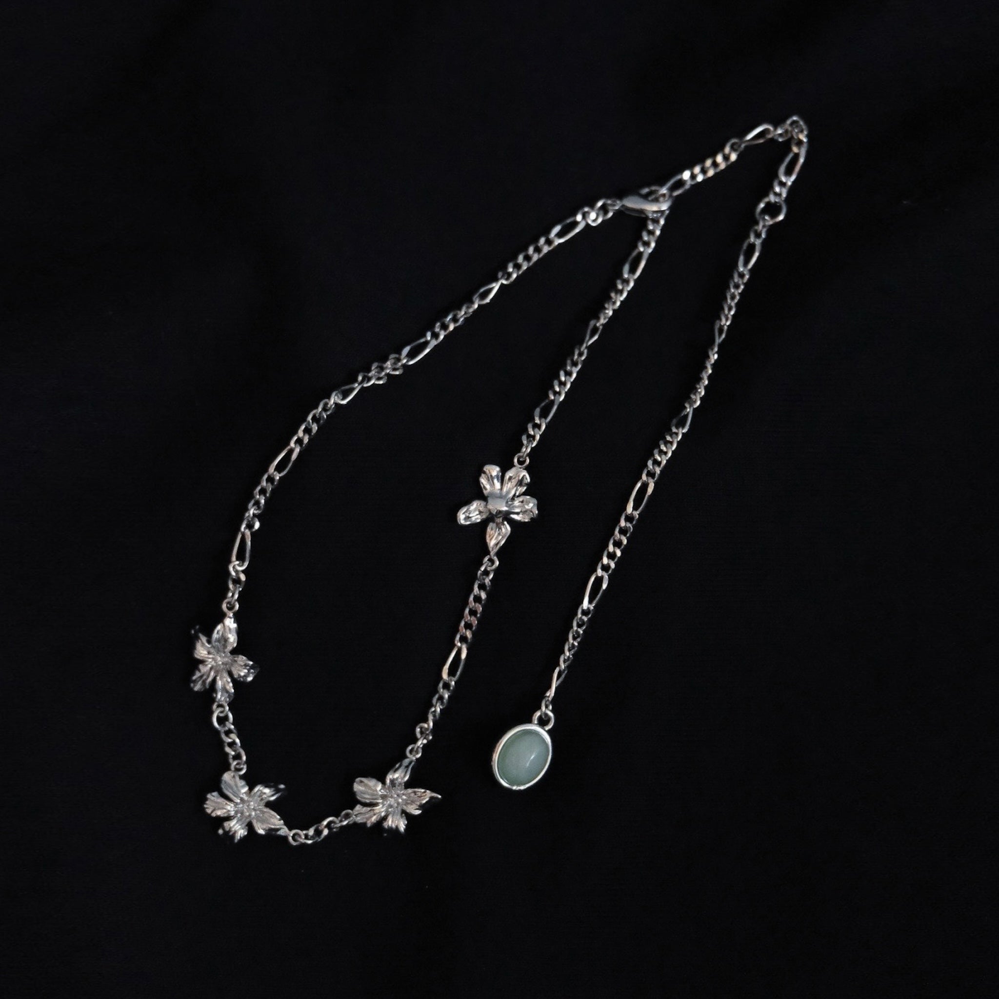 Flower motif ネックレス
