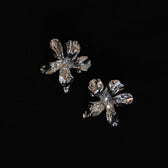 Flower motif earrings