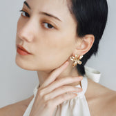 Flower motif earrings