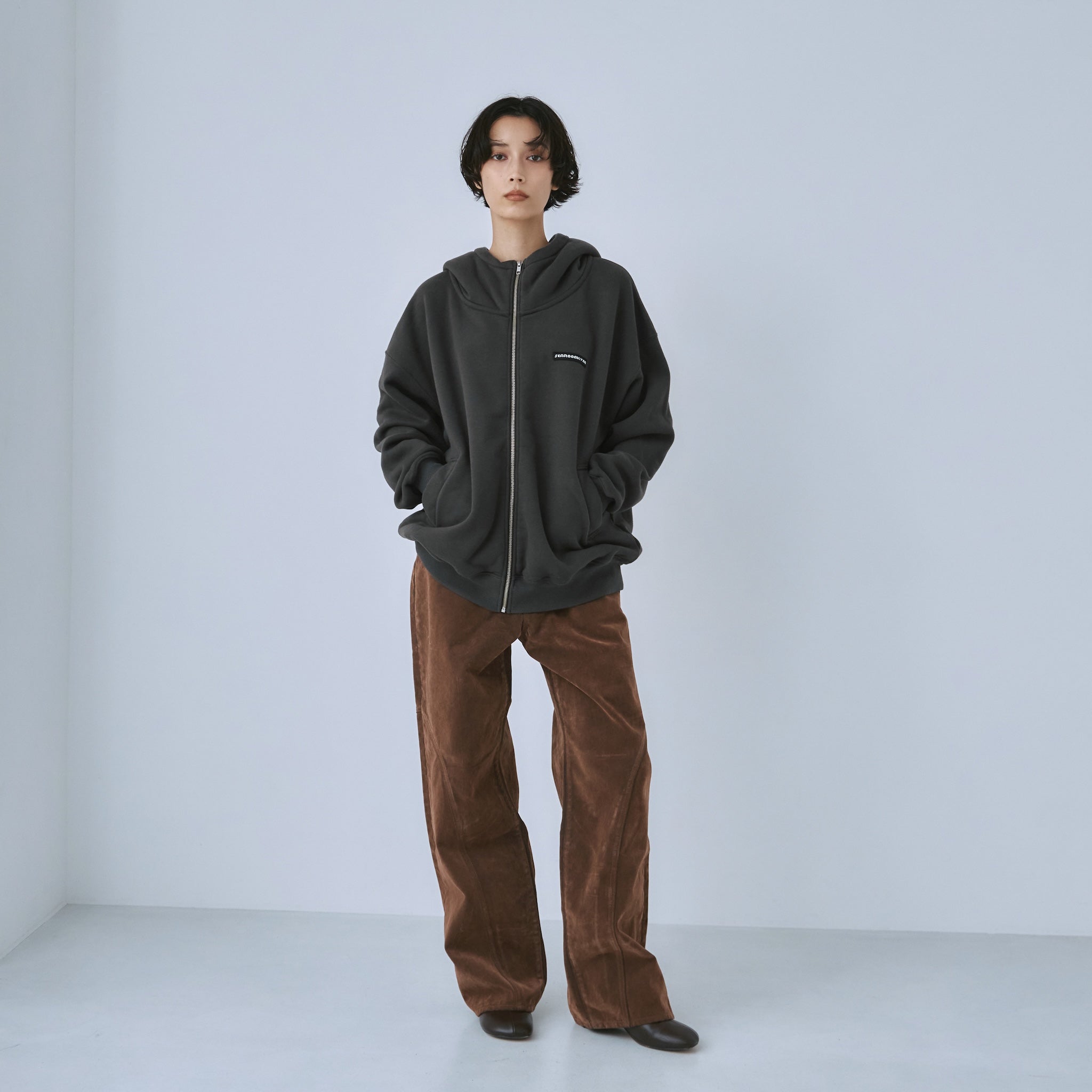 Mini Logo Volume Sweat Zipフーディー