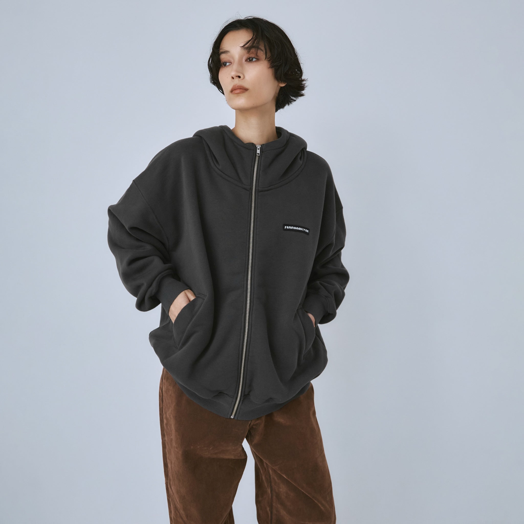 Mini Logo Volume Sweat Zipフーディー