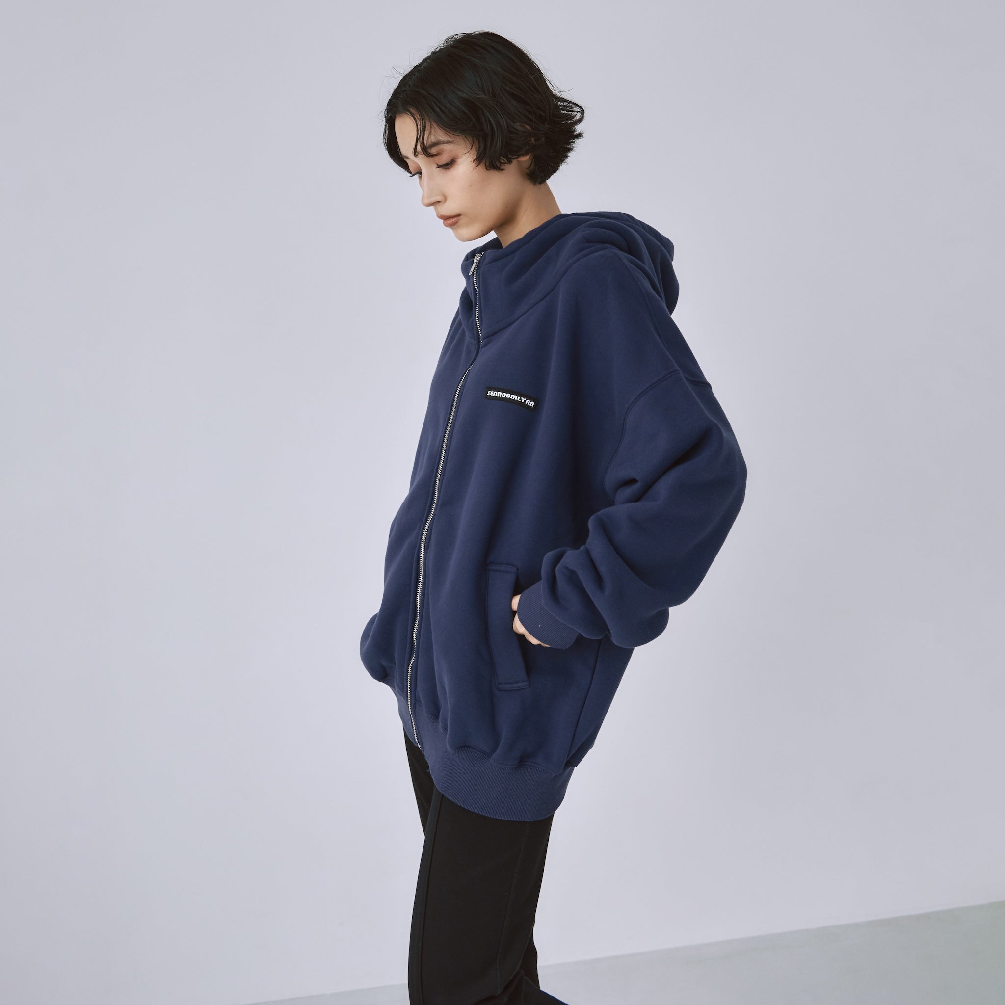 Mini Logo Volume Sweat Zipフーディー