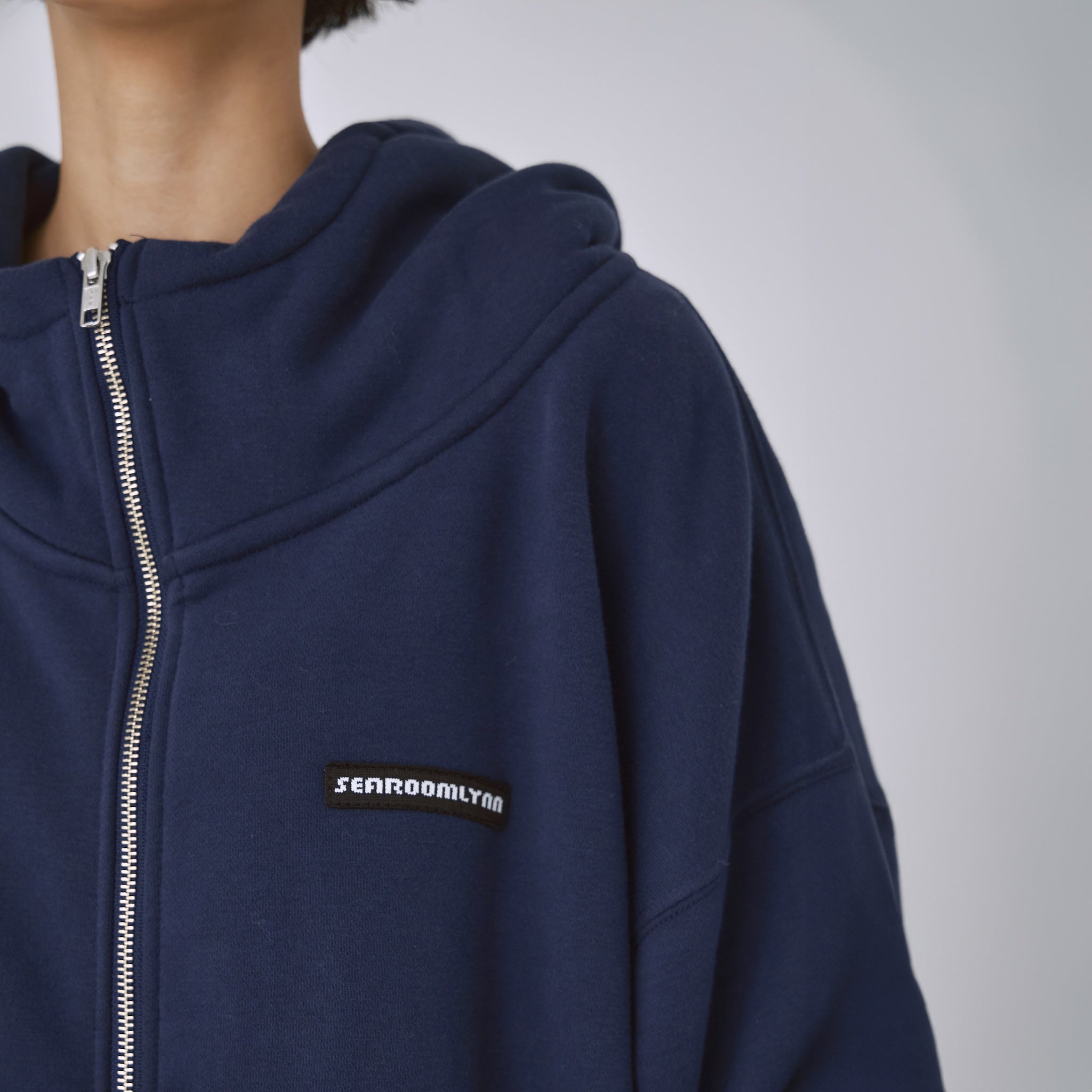 Mini Logo Volume Sweat Zipフーディー