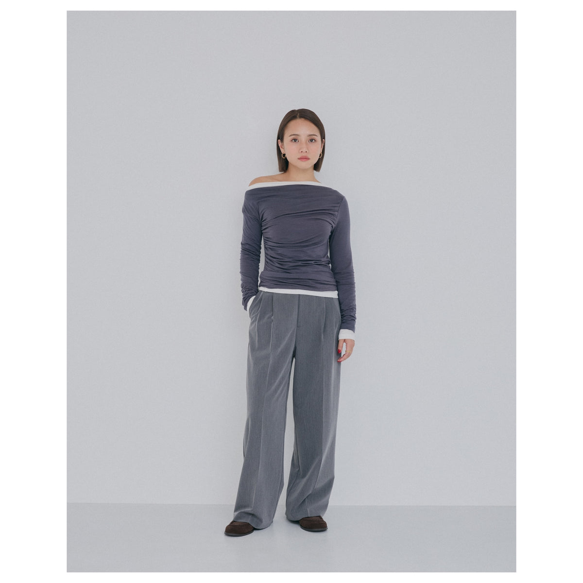 collab W tuckストレートスラックス