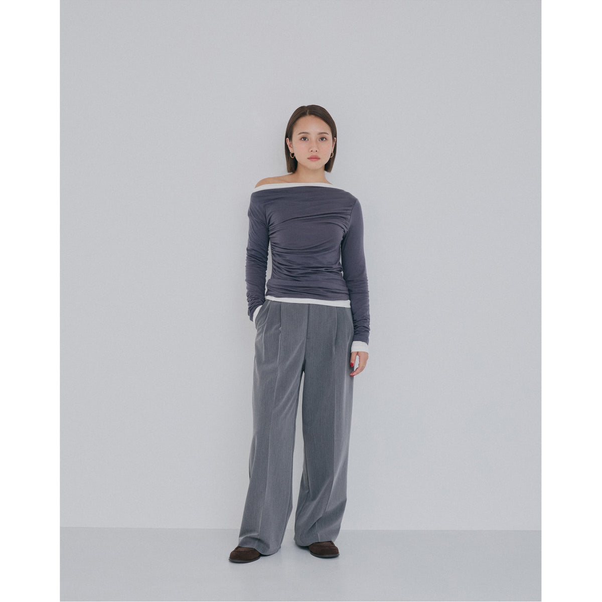 collab W tuckストレートスラックス