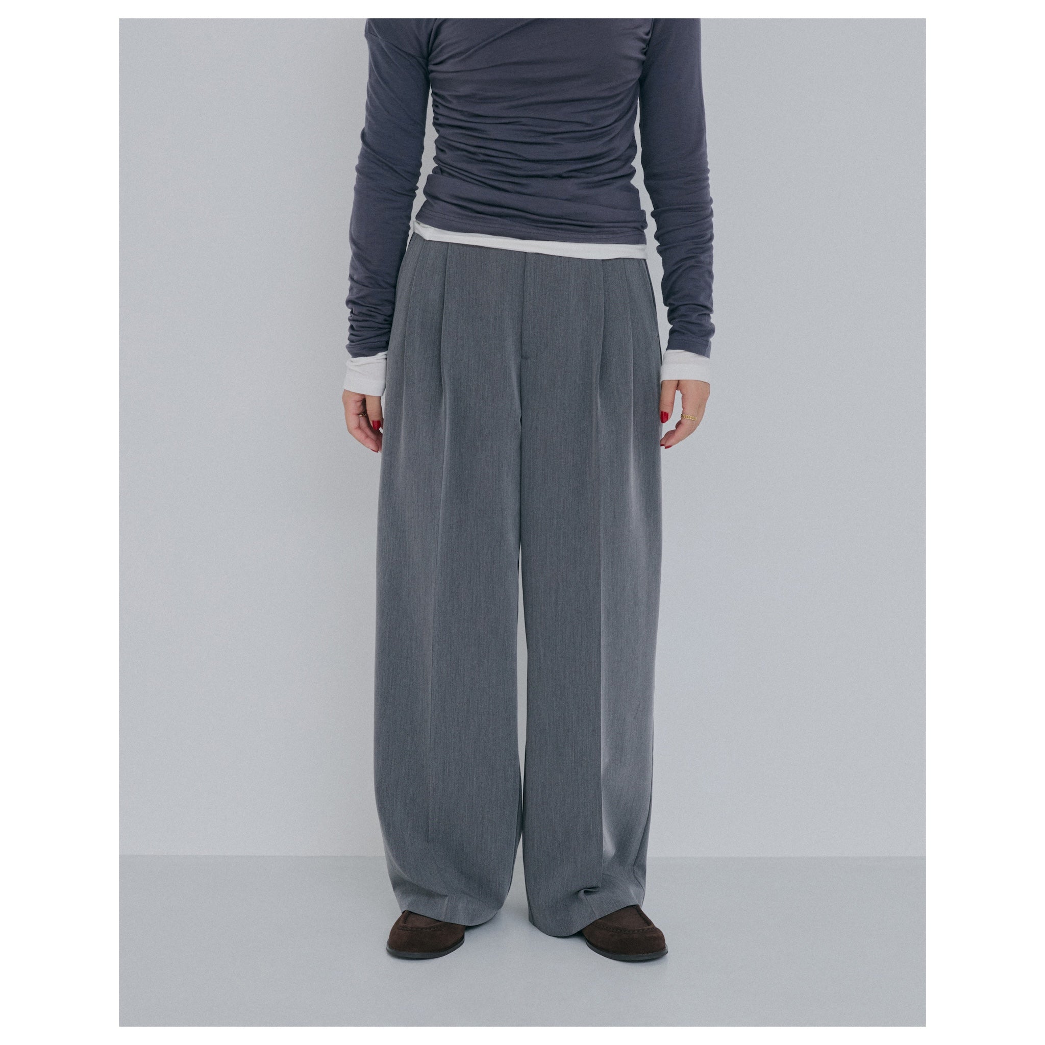 collab W tuckストレートスラックス