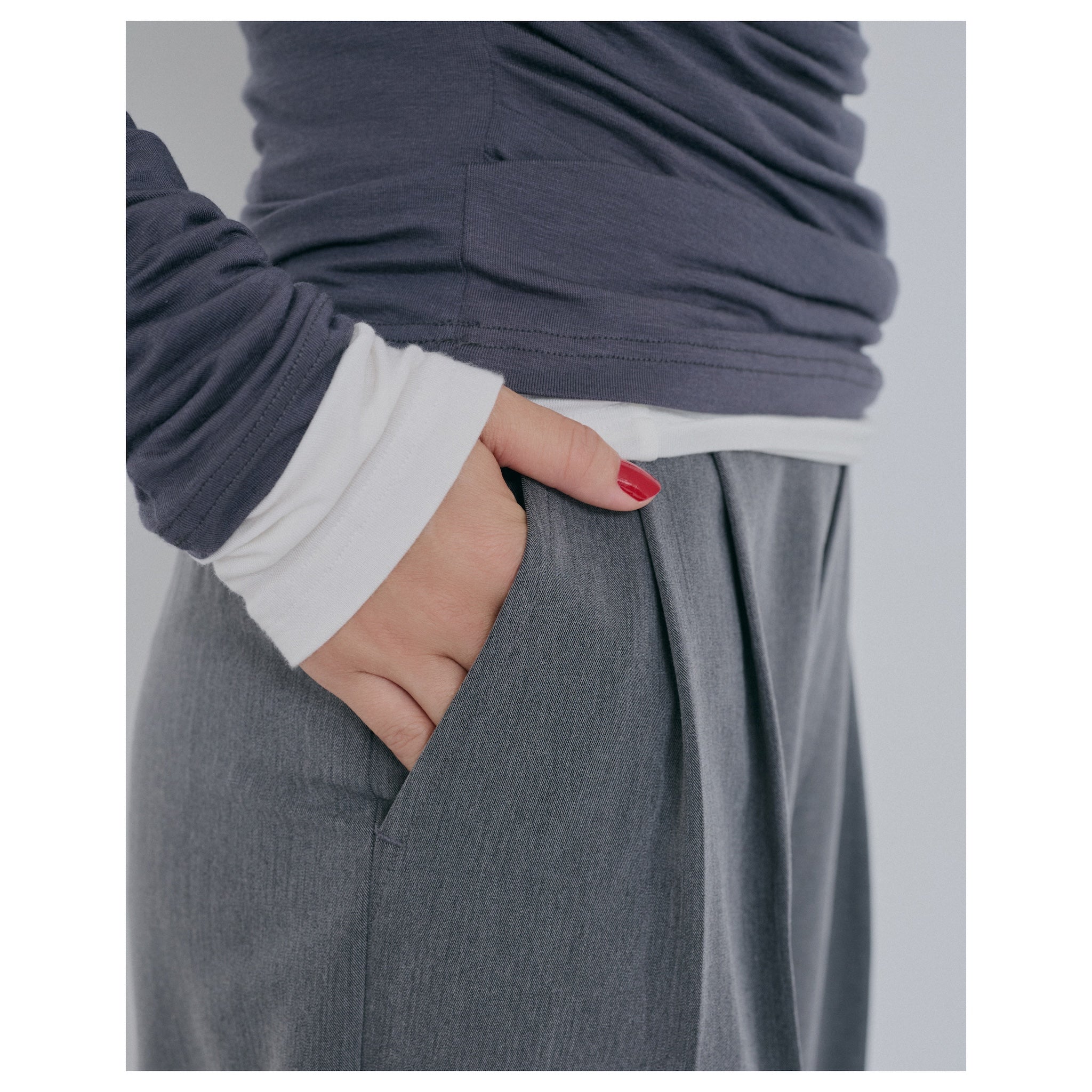 collab W tuck straight slacks