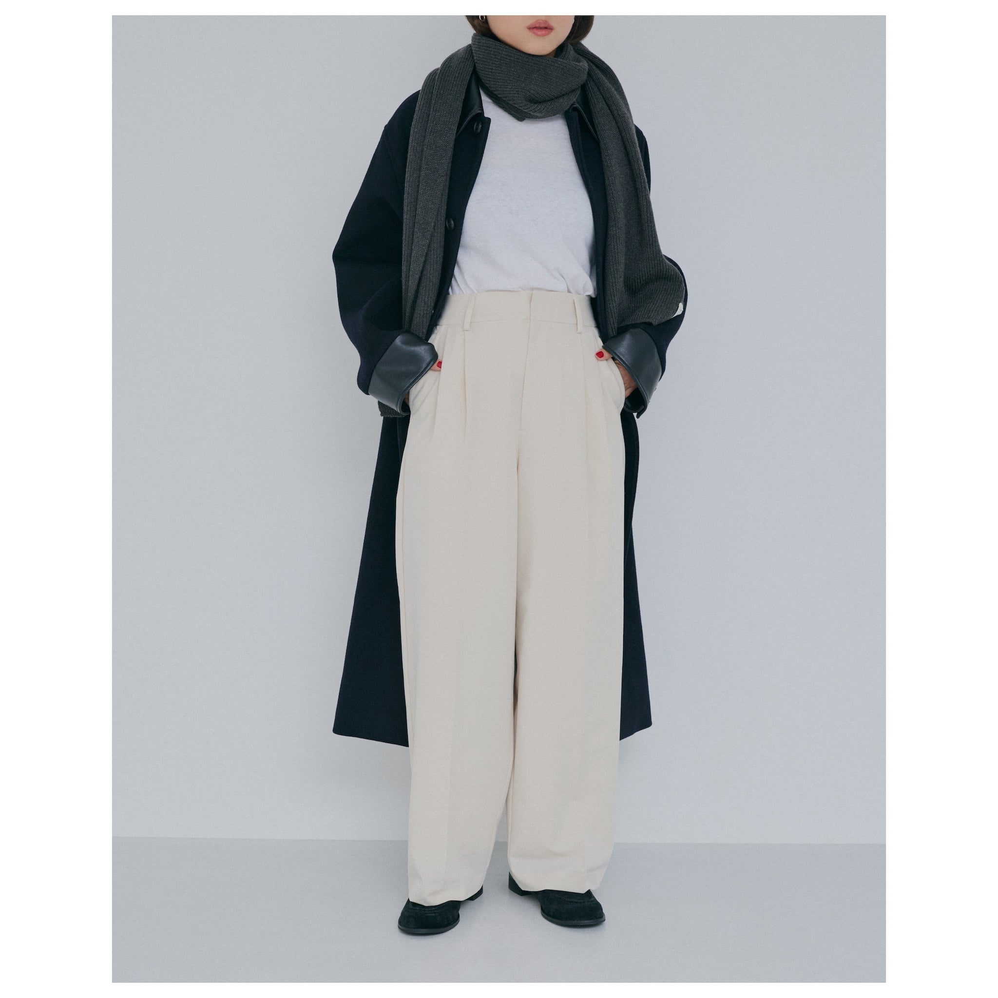 collab W tuckストレートスラックス