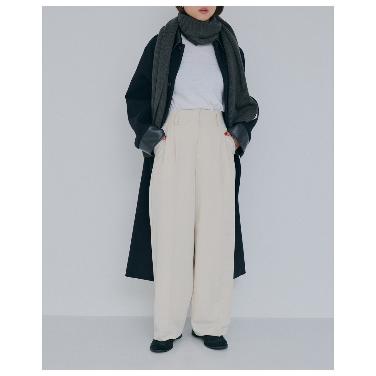 collab W tuckストレートスラックス