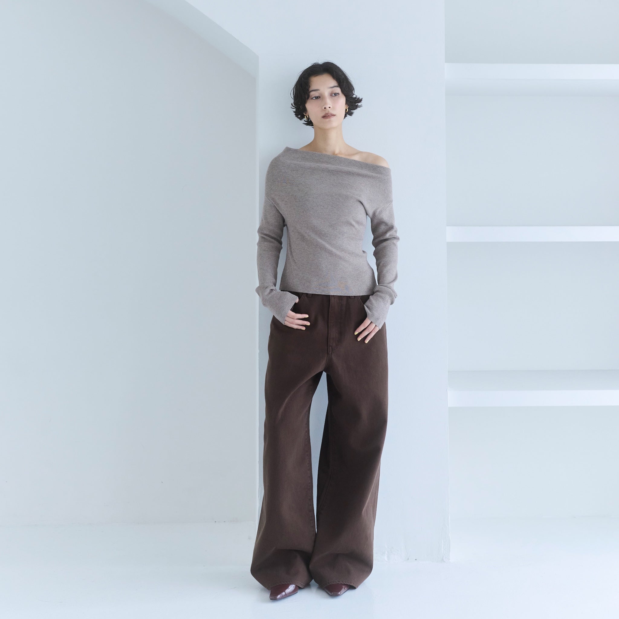 Wide-waisted low-rise baggy SRN05