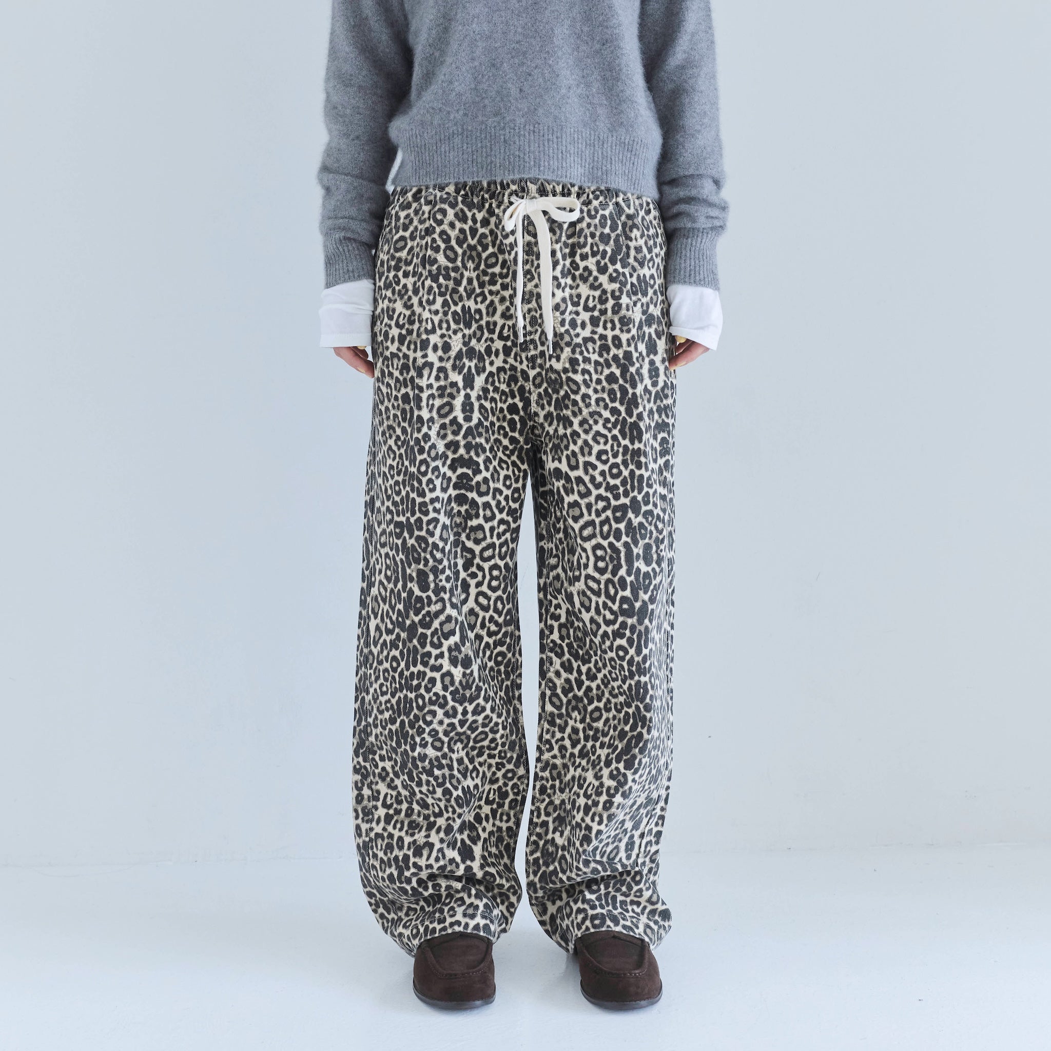 ウエストギャザーCanvasストレートパンツ