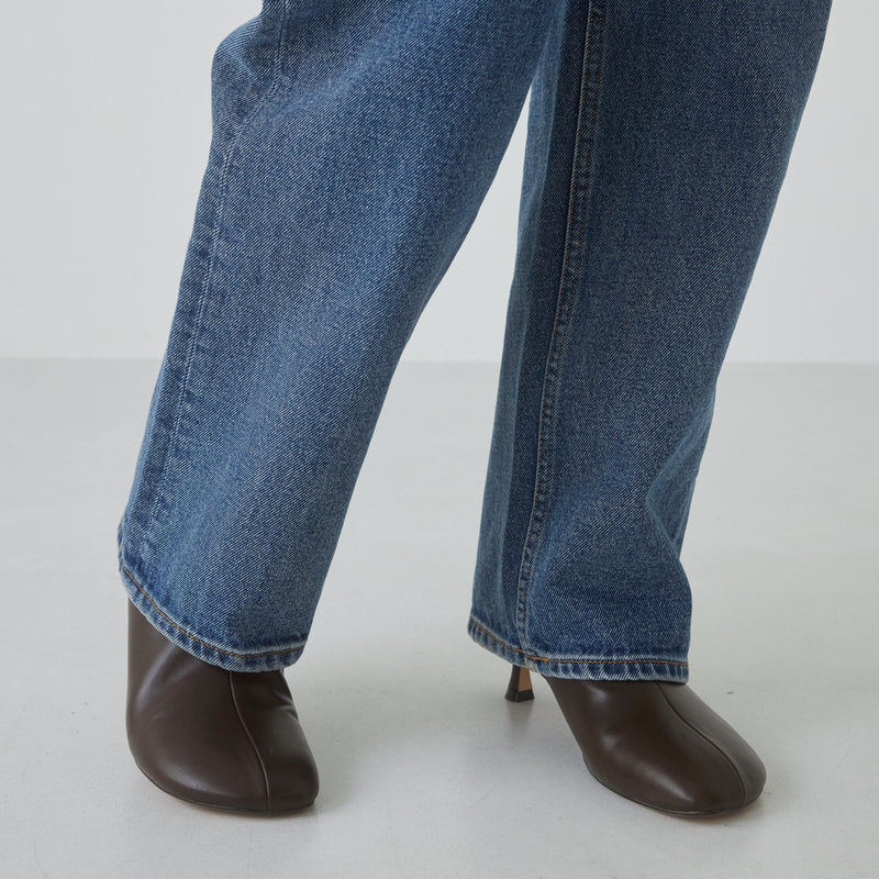 Round toe mid heel boots