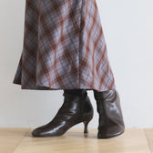 Round toe mid heel boots